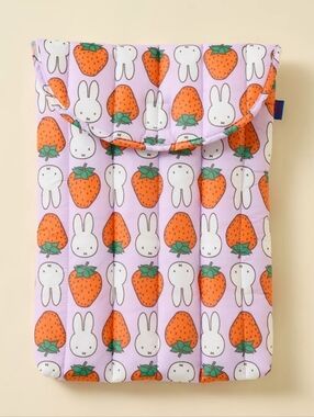 *NWT* BAGGU X MIFFY Strawberry Miffy 16" Recycled Puffy Laptop Sleeve (LAST ONE)
